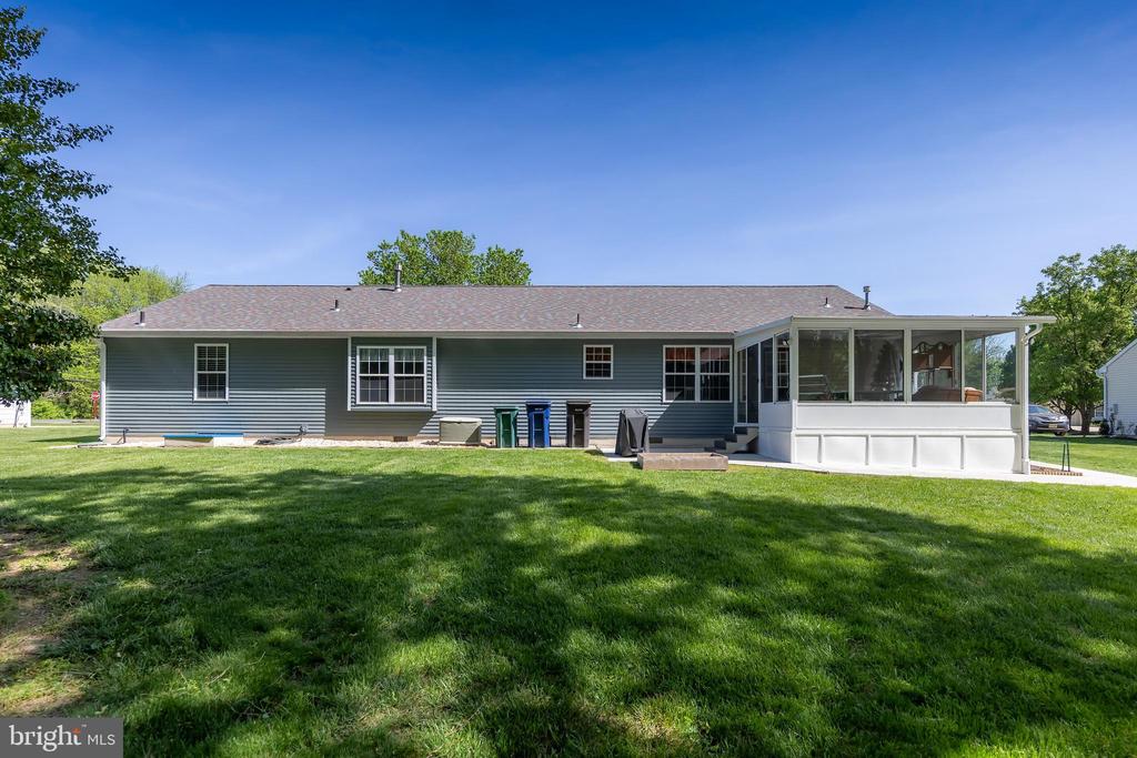 403 Village Ct