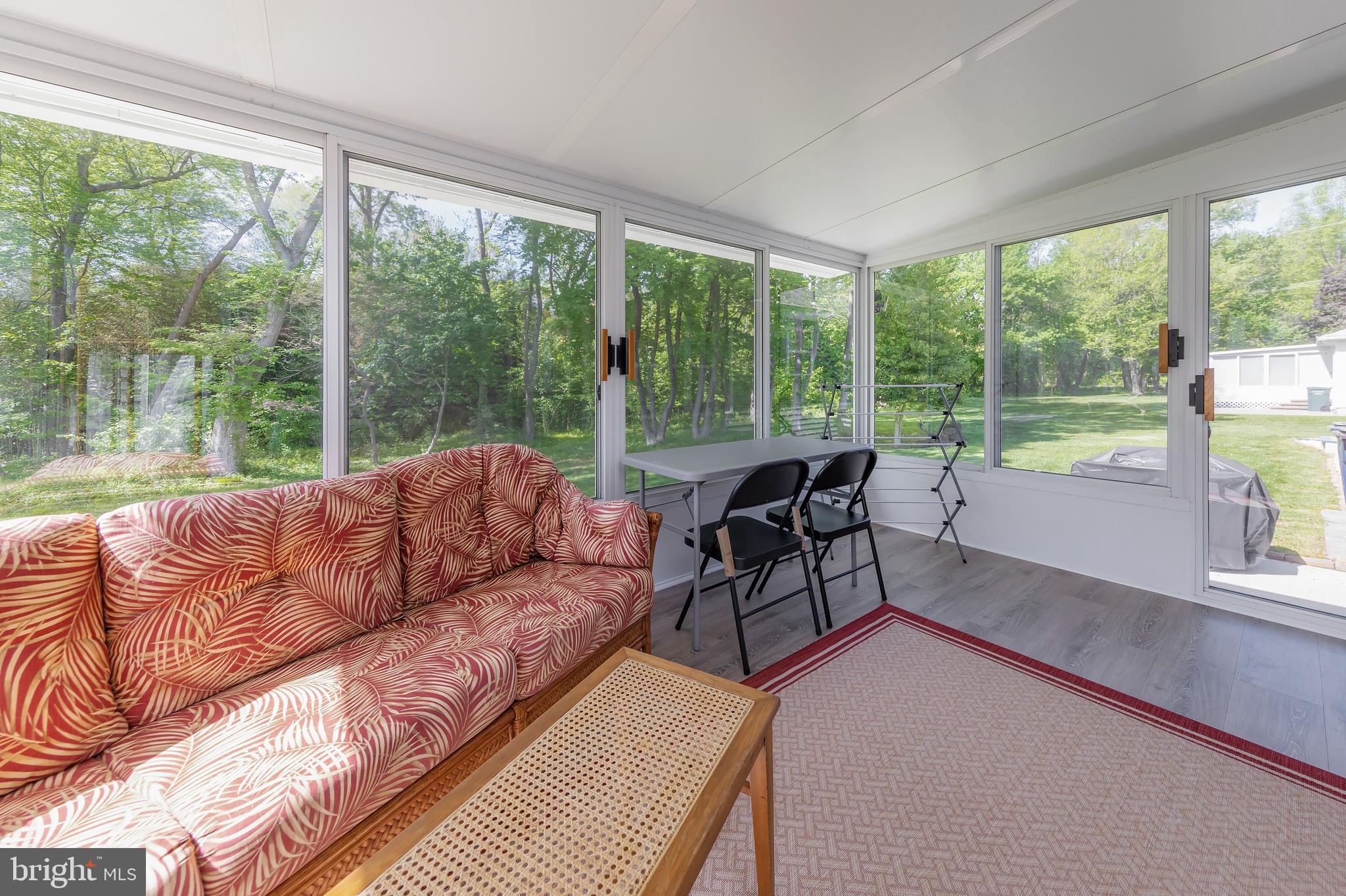 403 Village Ct