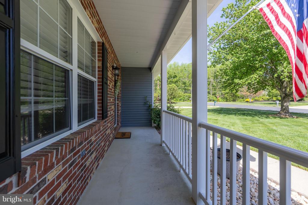 403 Village Ct