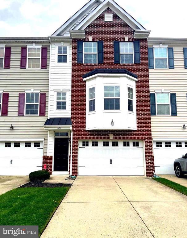 129 WINTERBERRY WAY