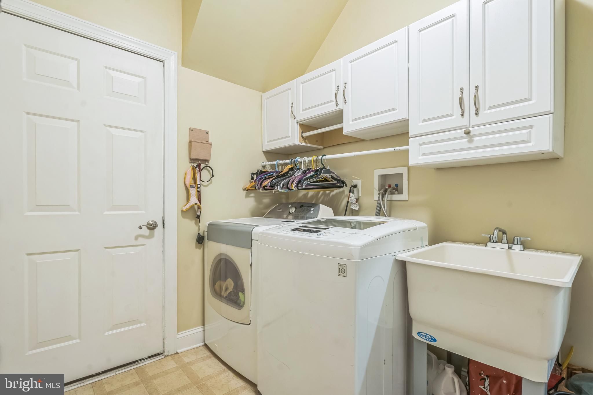 844 DERIUS DRIVE