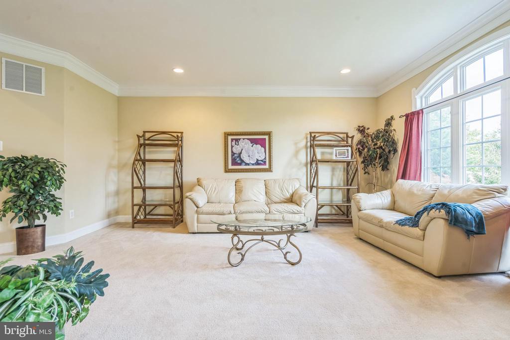 844 DERIUS DRIVE