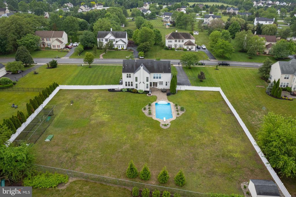 111 Cromwell Dr