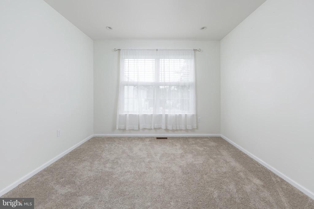 1 Catenary Cir