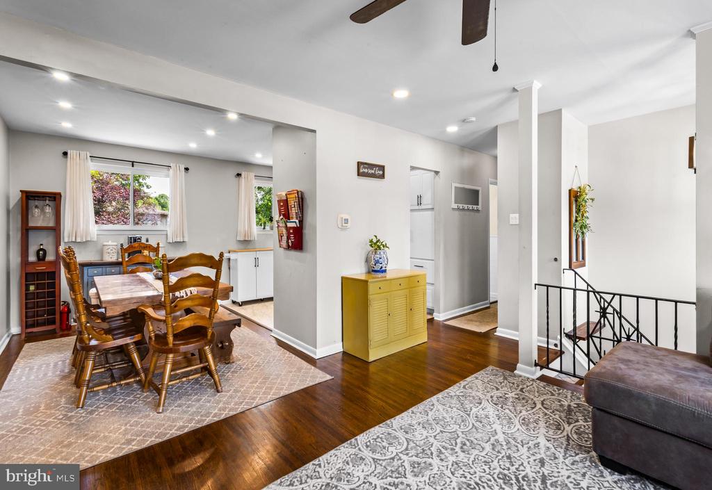 41 St Regis Dr