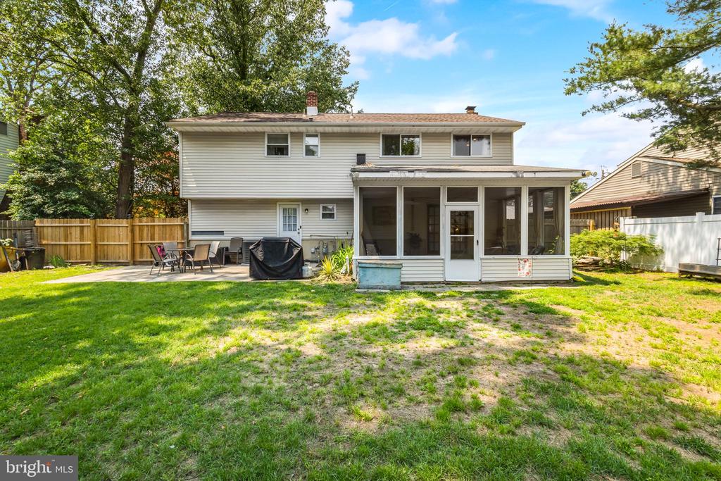41 St Regis Dr