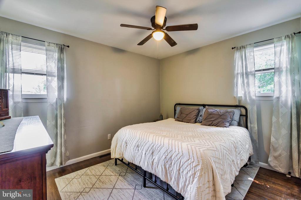 41 St Regis Dr