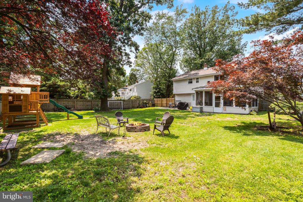 41 St Regis Dr