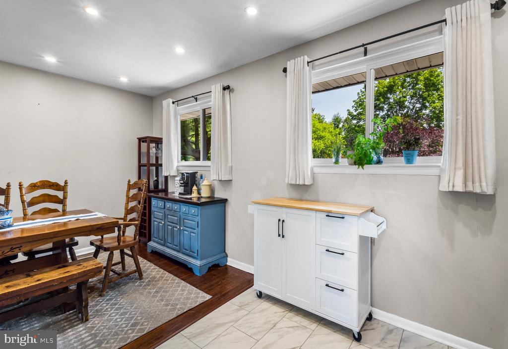 41 St Regis Dr