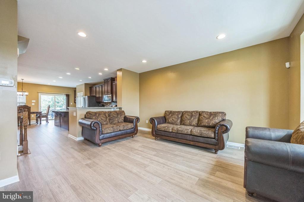 1072 PRIME PLACE