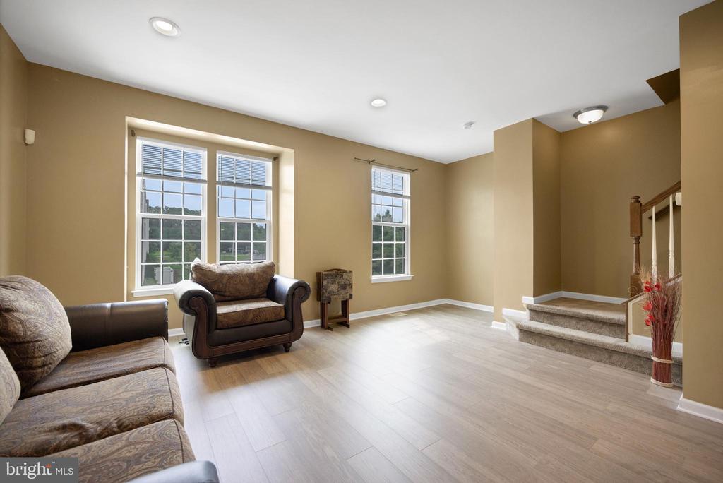 1072 PRIME PLACE
