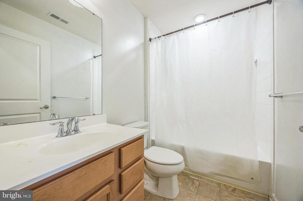1072 PRIME PLACE