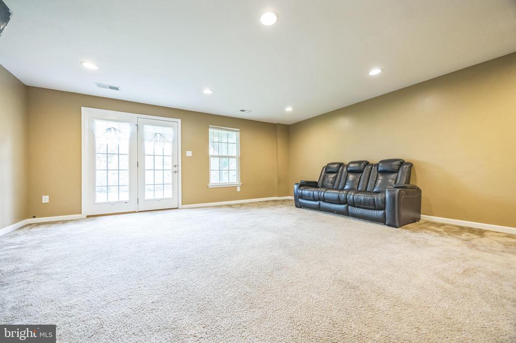 1072 PRIME PLACE
