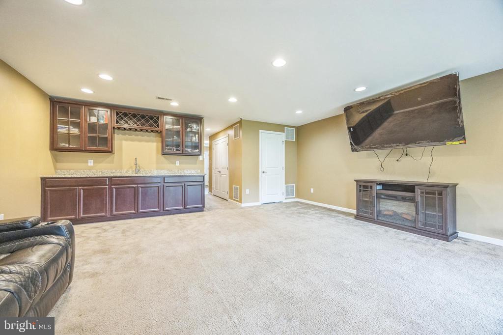 1072 PRIME PLACE