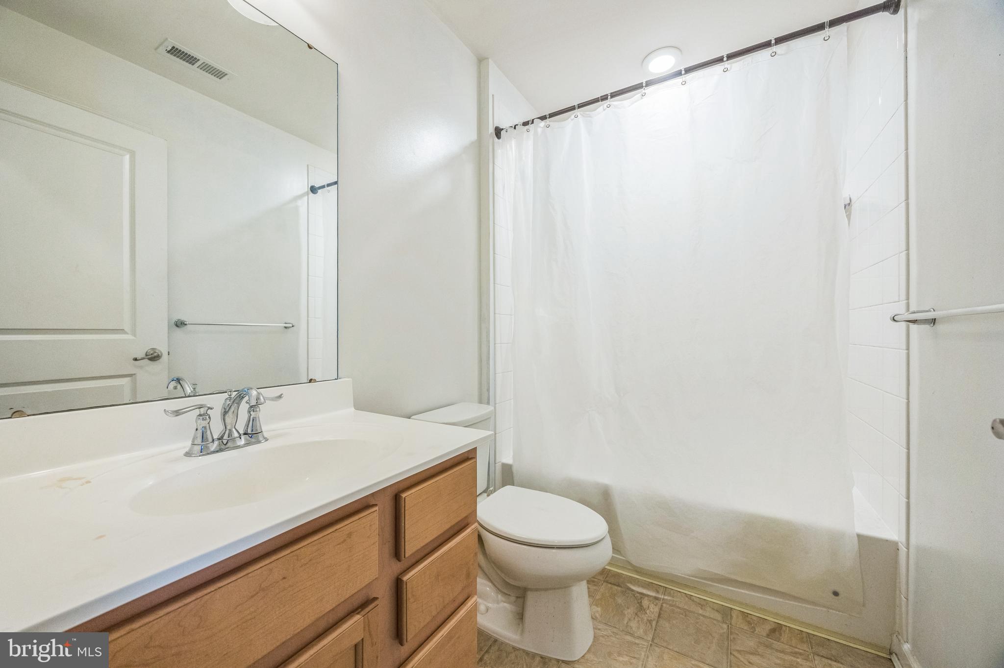 1072 PRIME PLACE