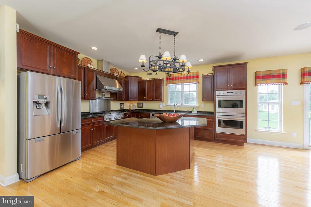 402 Nastasi Ct