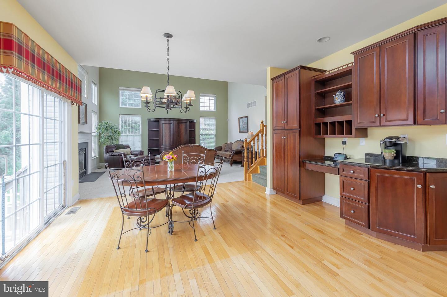 402 Nastasi Ct