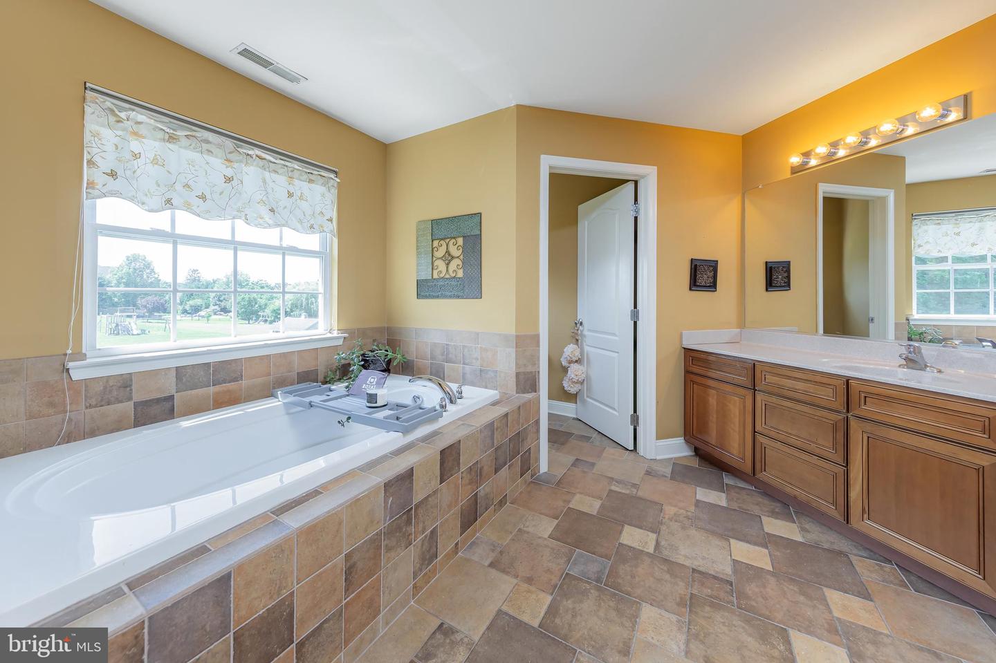 402 Nastasi Ct