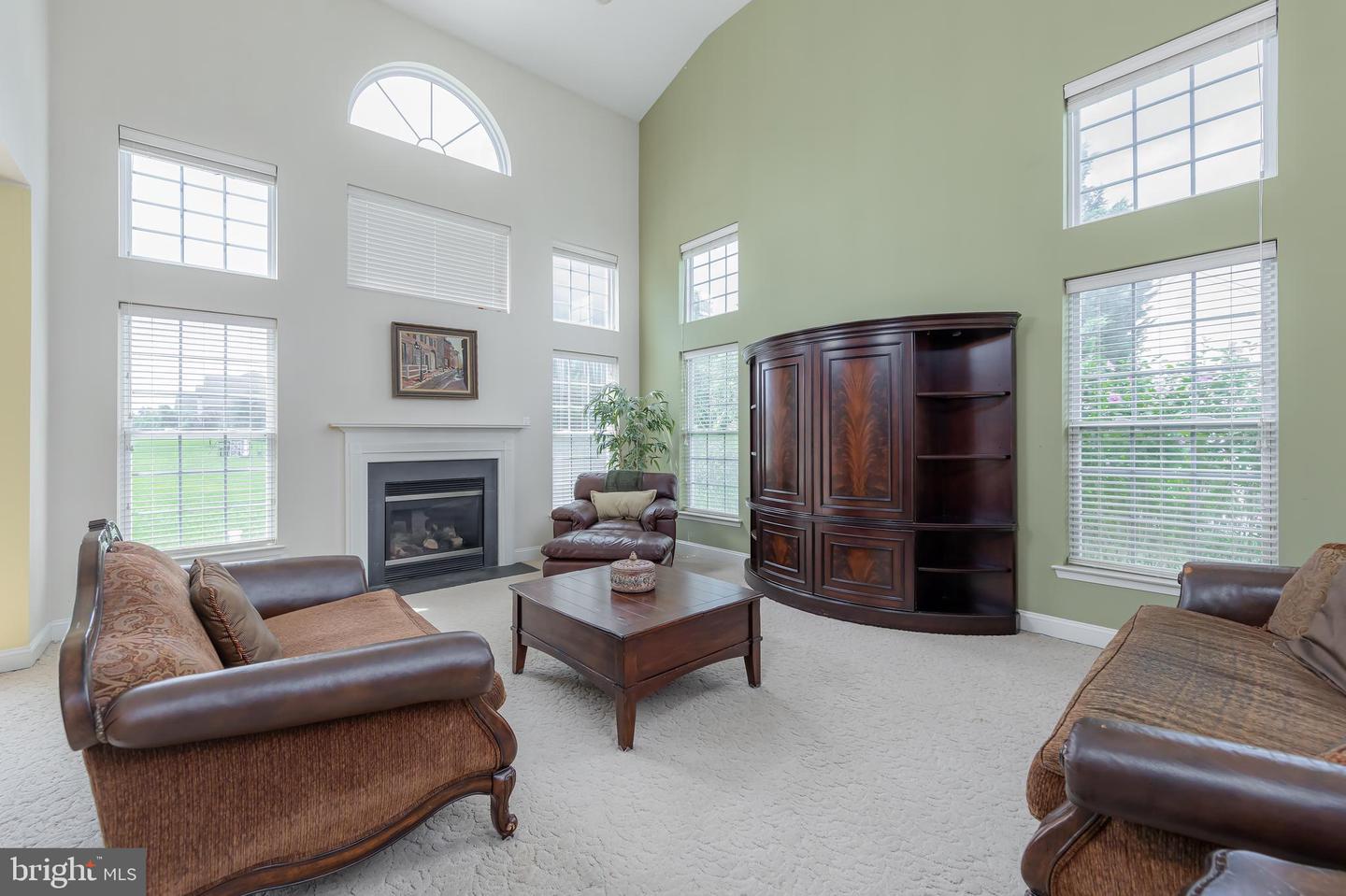 402 Nastasi Ct