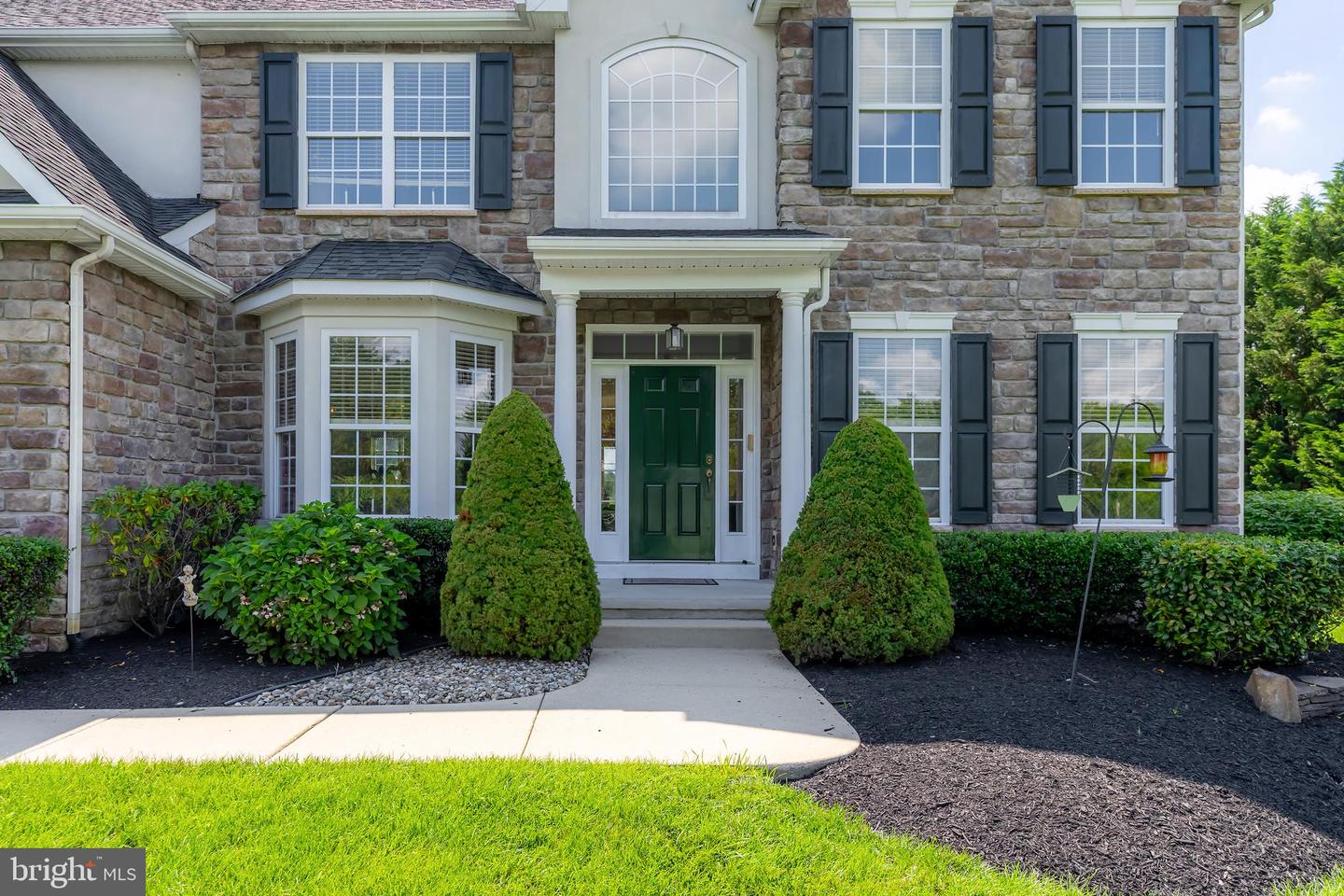 402 Nastasi Ct