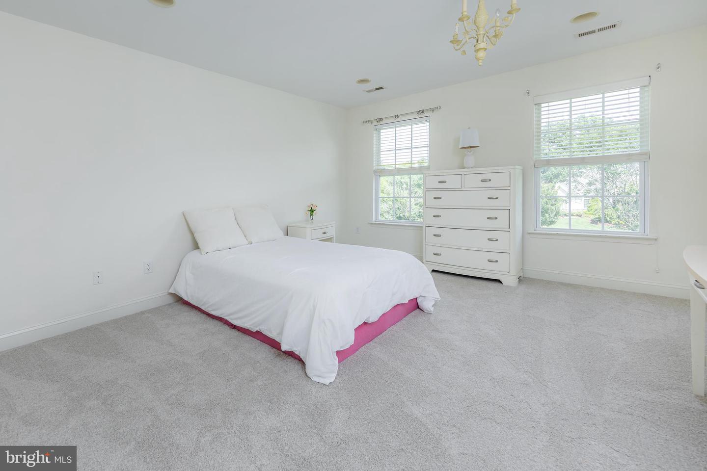 402 Nastasi Ct