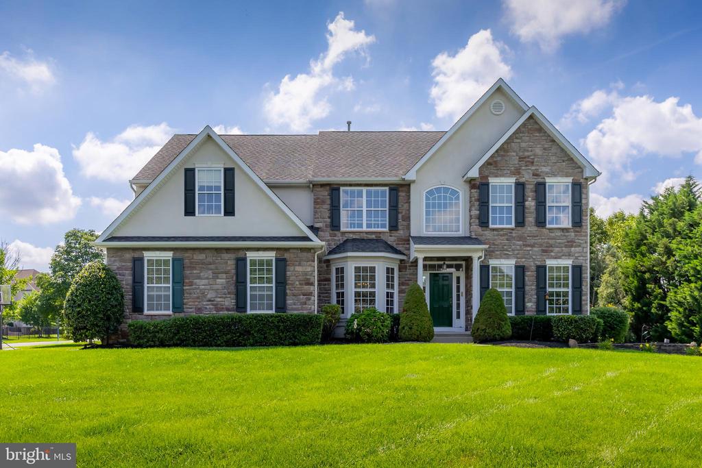 402 Nastasi Ct