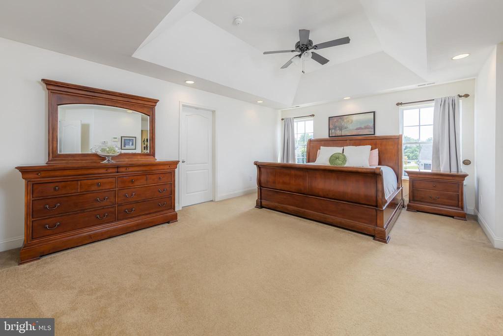 402 Nastasi Ct