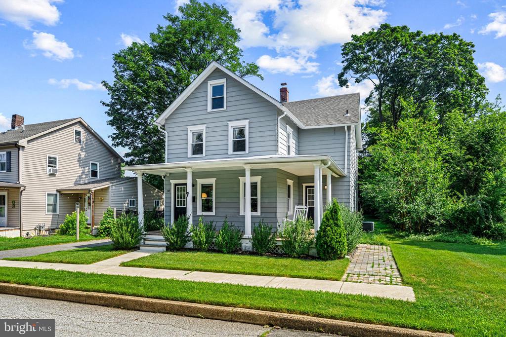 37 CHESTNUT STREET