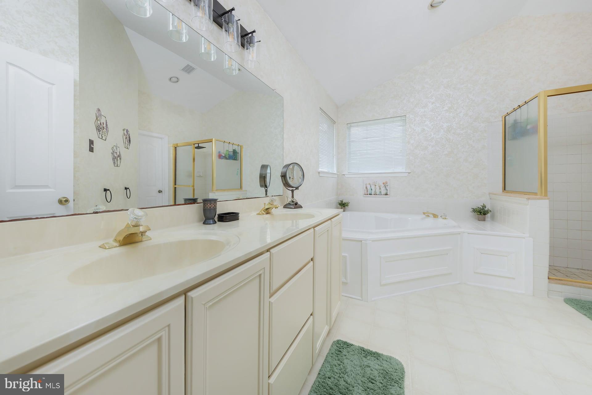 102 Brookside Way