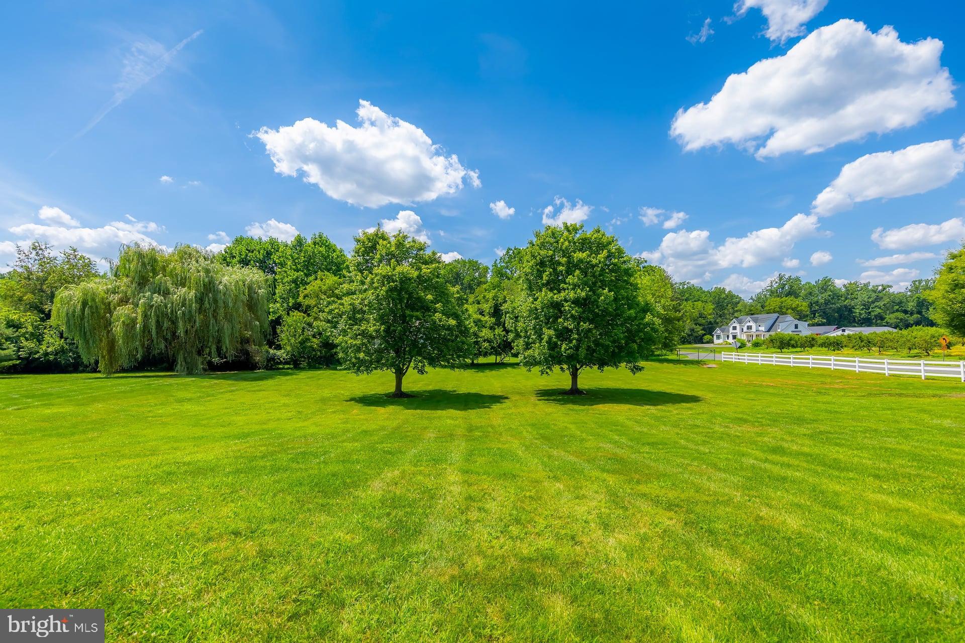 102 Brookside Way