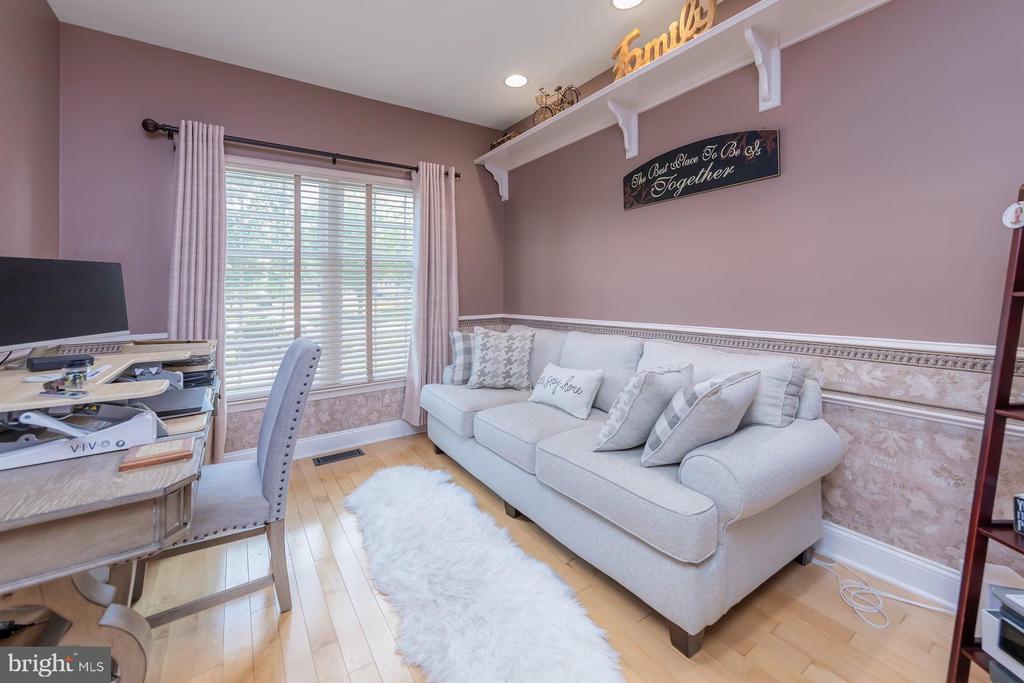 102 Brookside Way