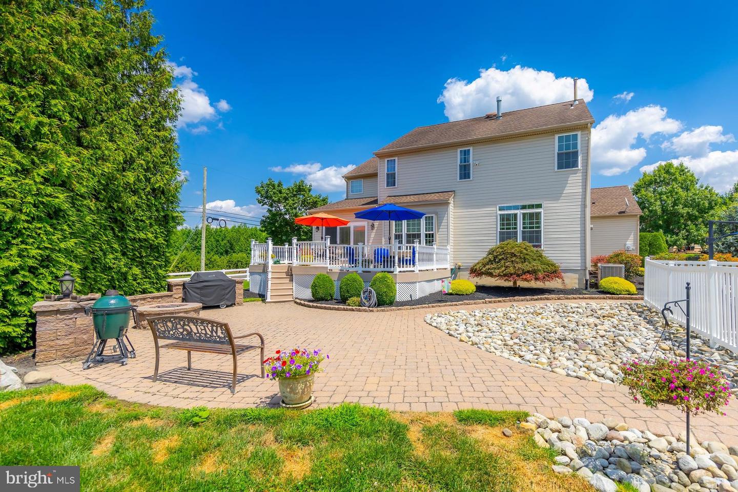 102 Brookside Way