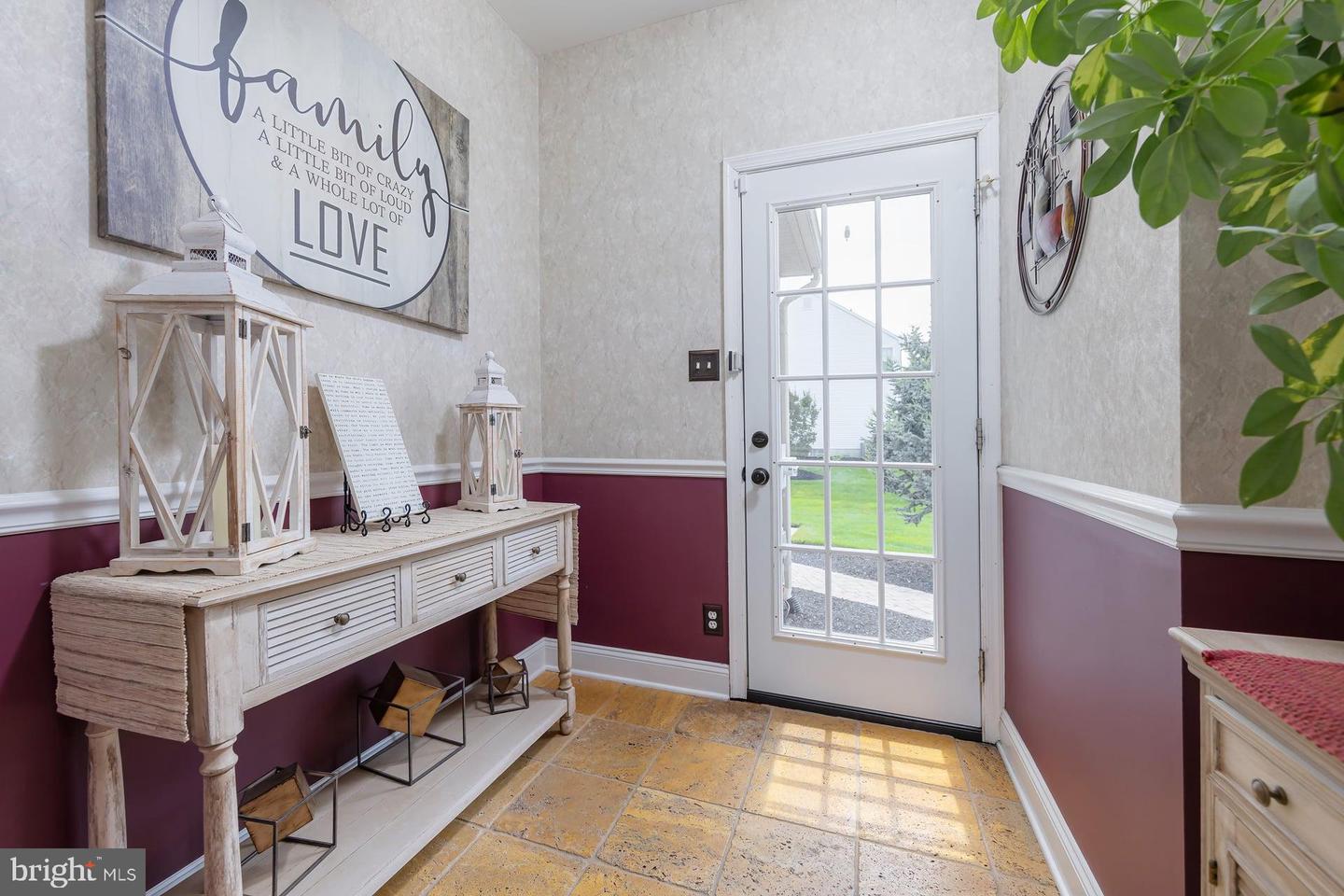 102 Brookside Way