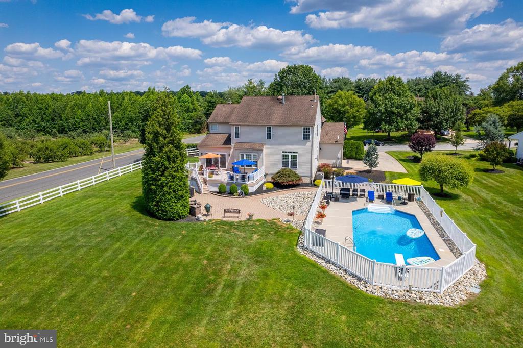 102 Brookside Way