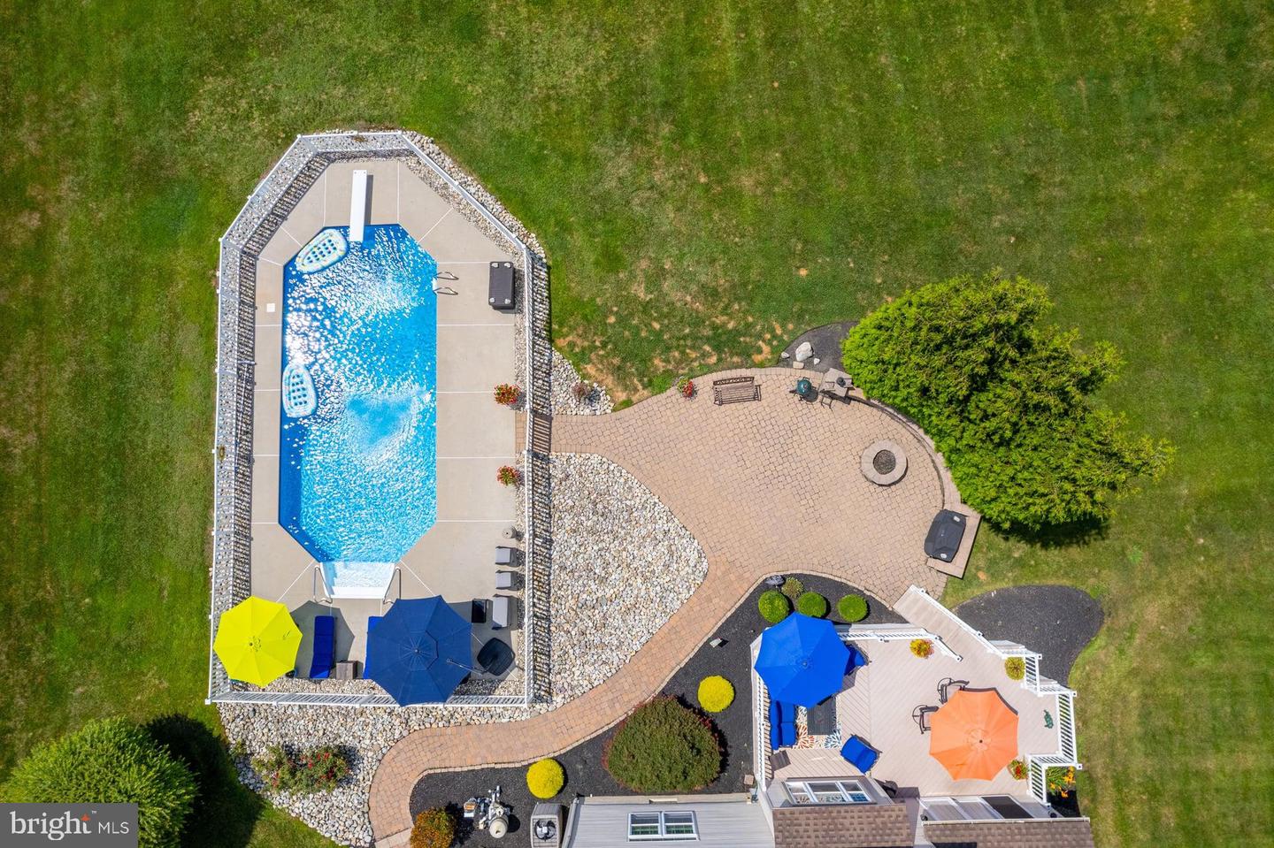 102 Brookside Way