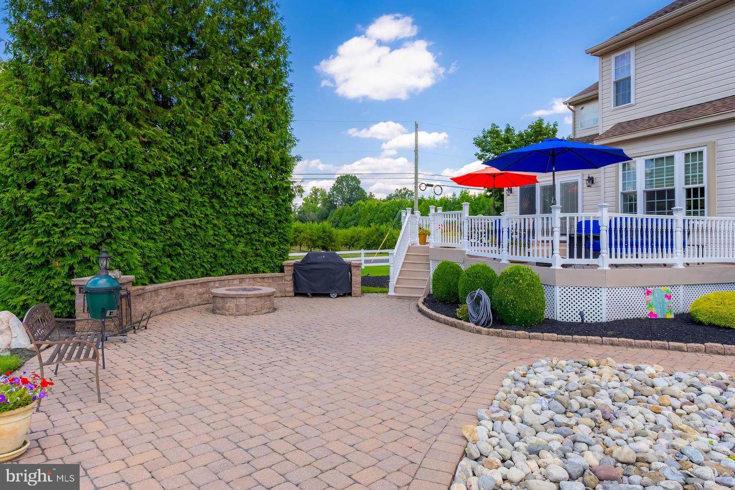 102 Brookside Way