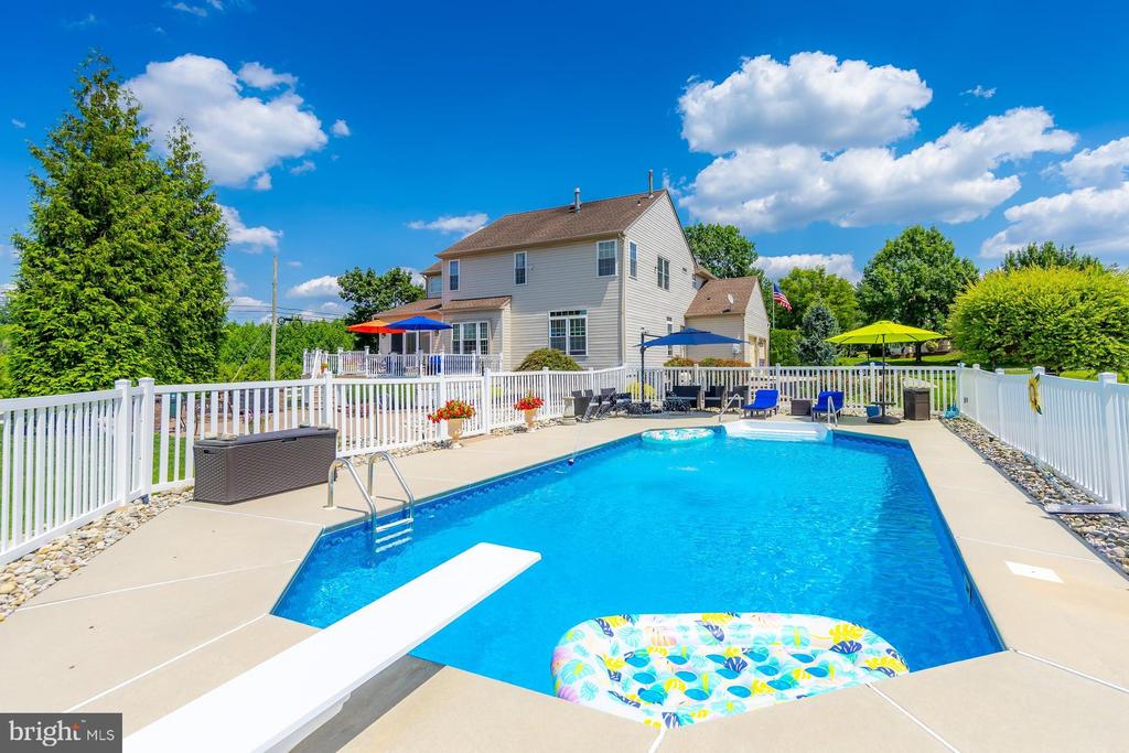 102 Brookside Way