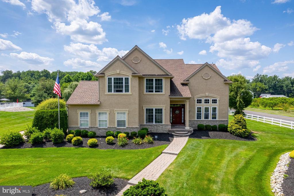 102 Brookside Way