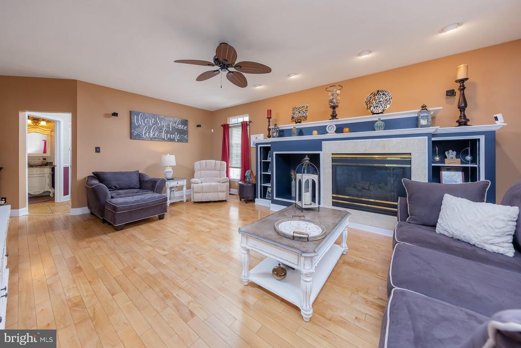 102 Brookside Way