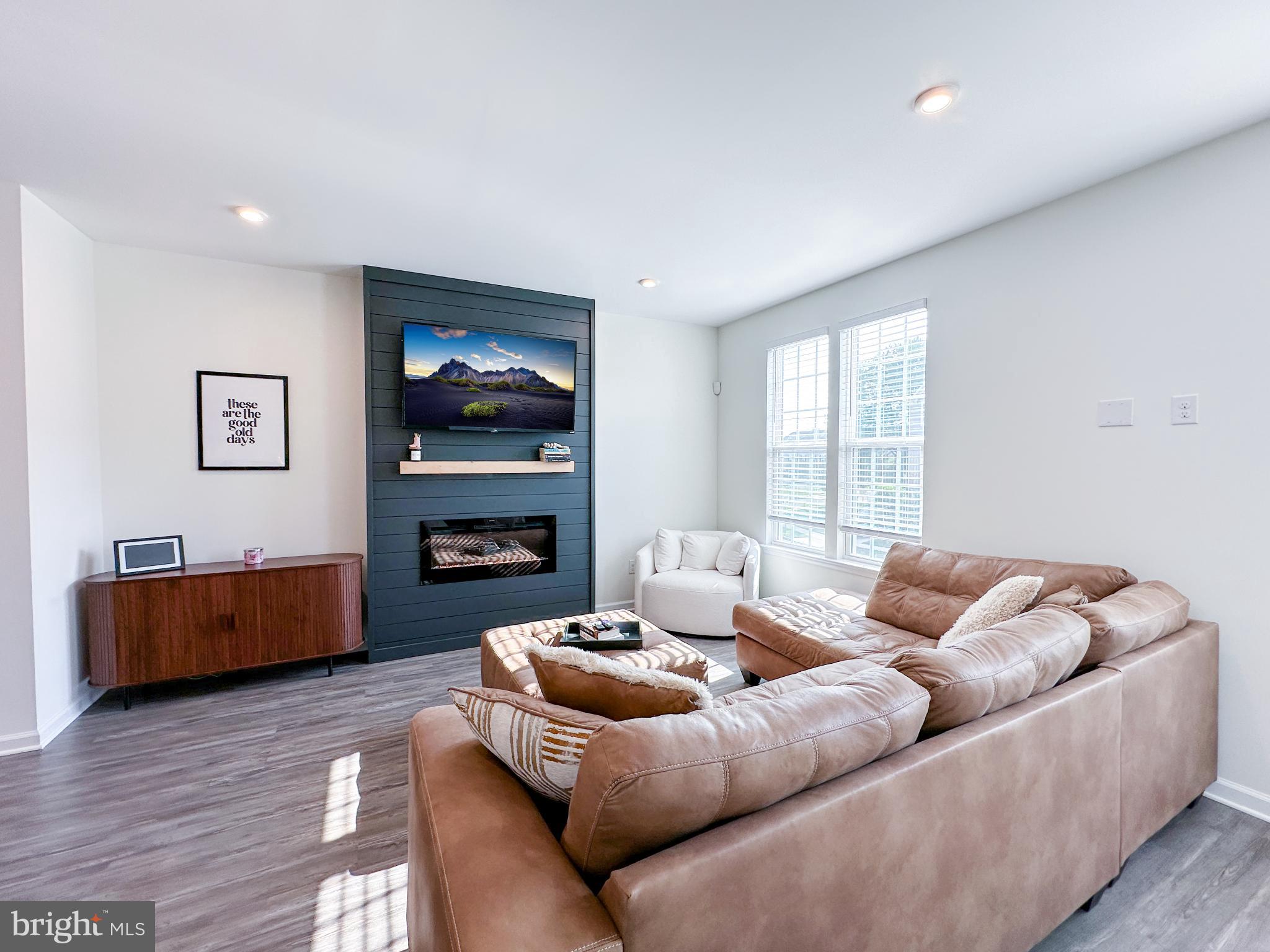 305 PINNACLE PLACE