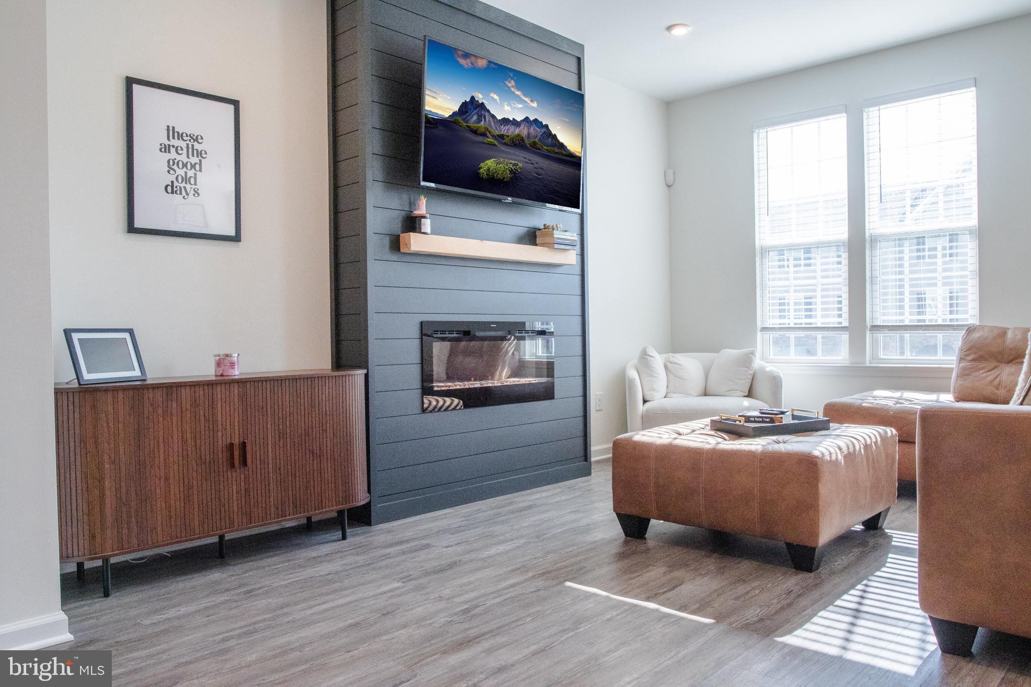 305 PINNACLE PLACE