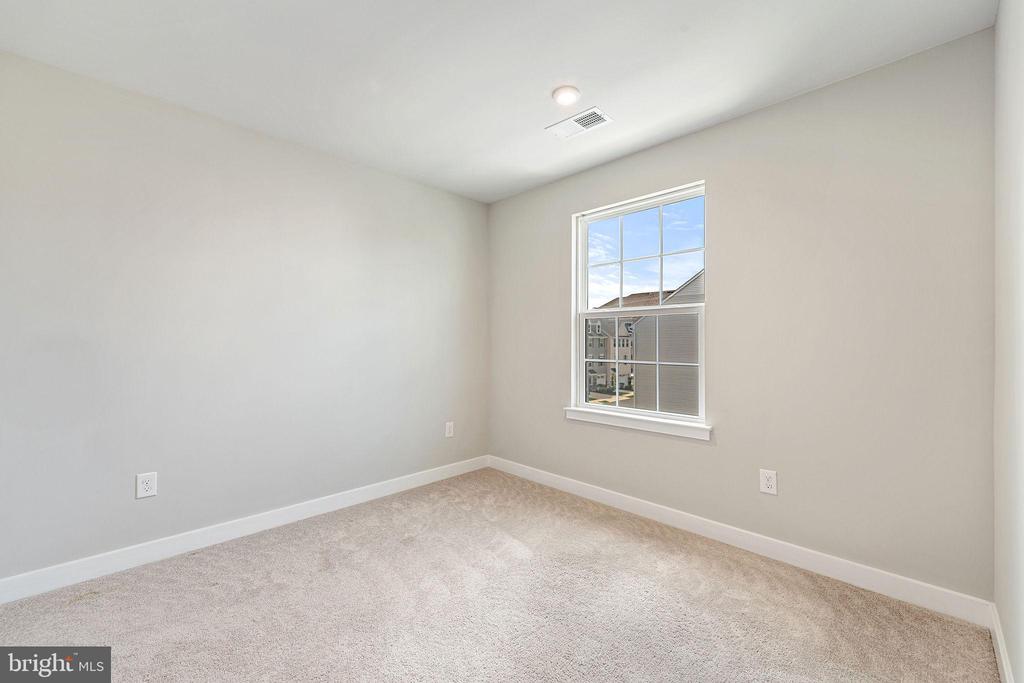 2 SPARROW CIRCLE