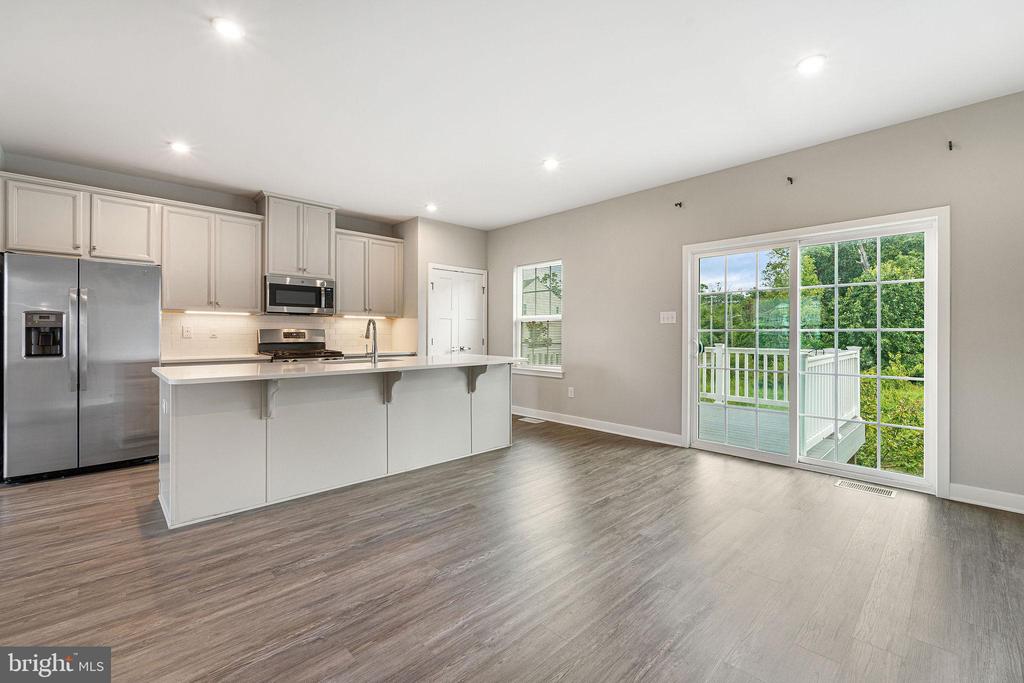 2 SPARROW CIRCLE