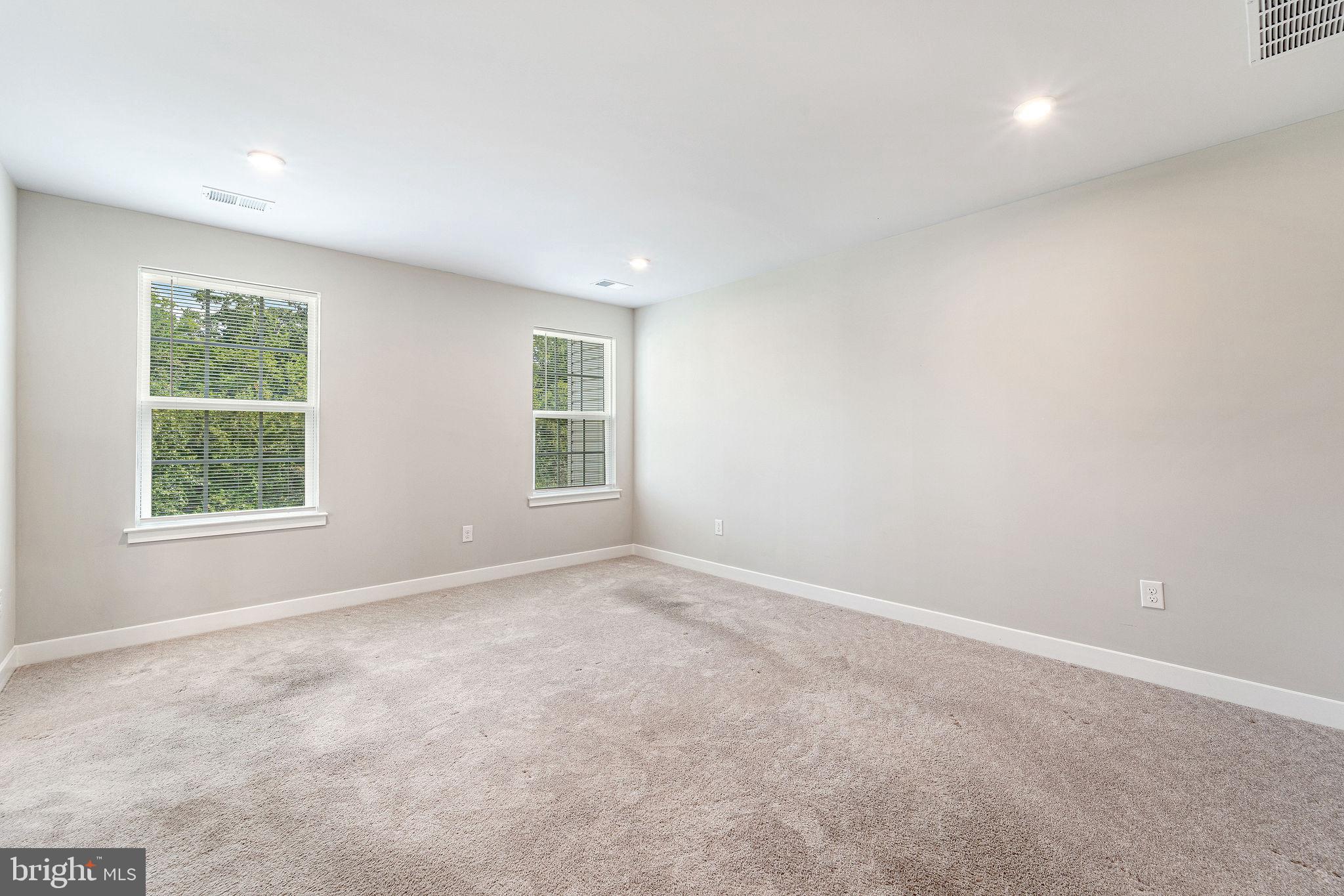 2 SPARROW CIRCLE