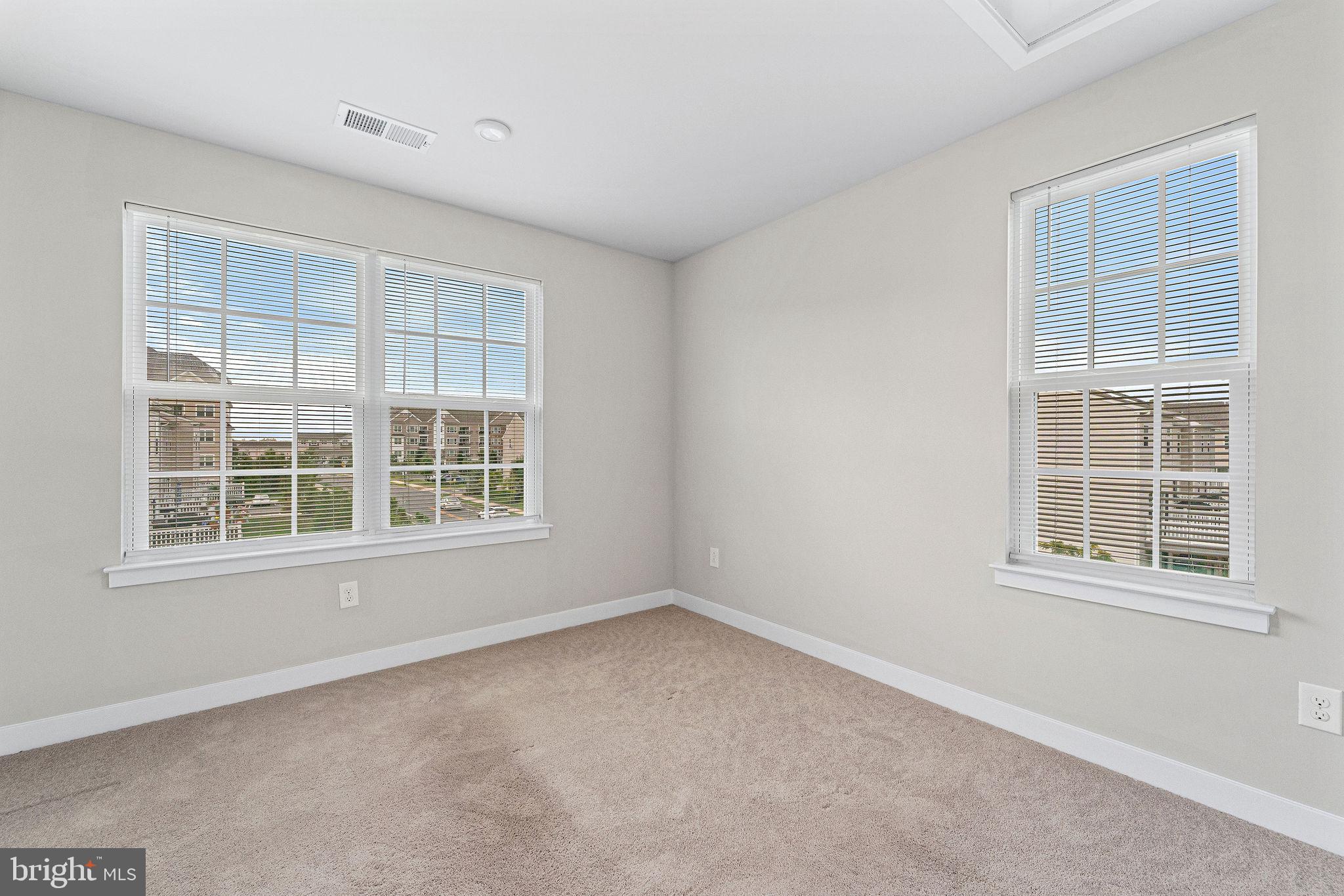 2 SPARROW CIRCLE