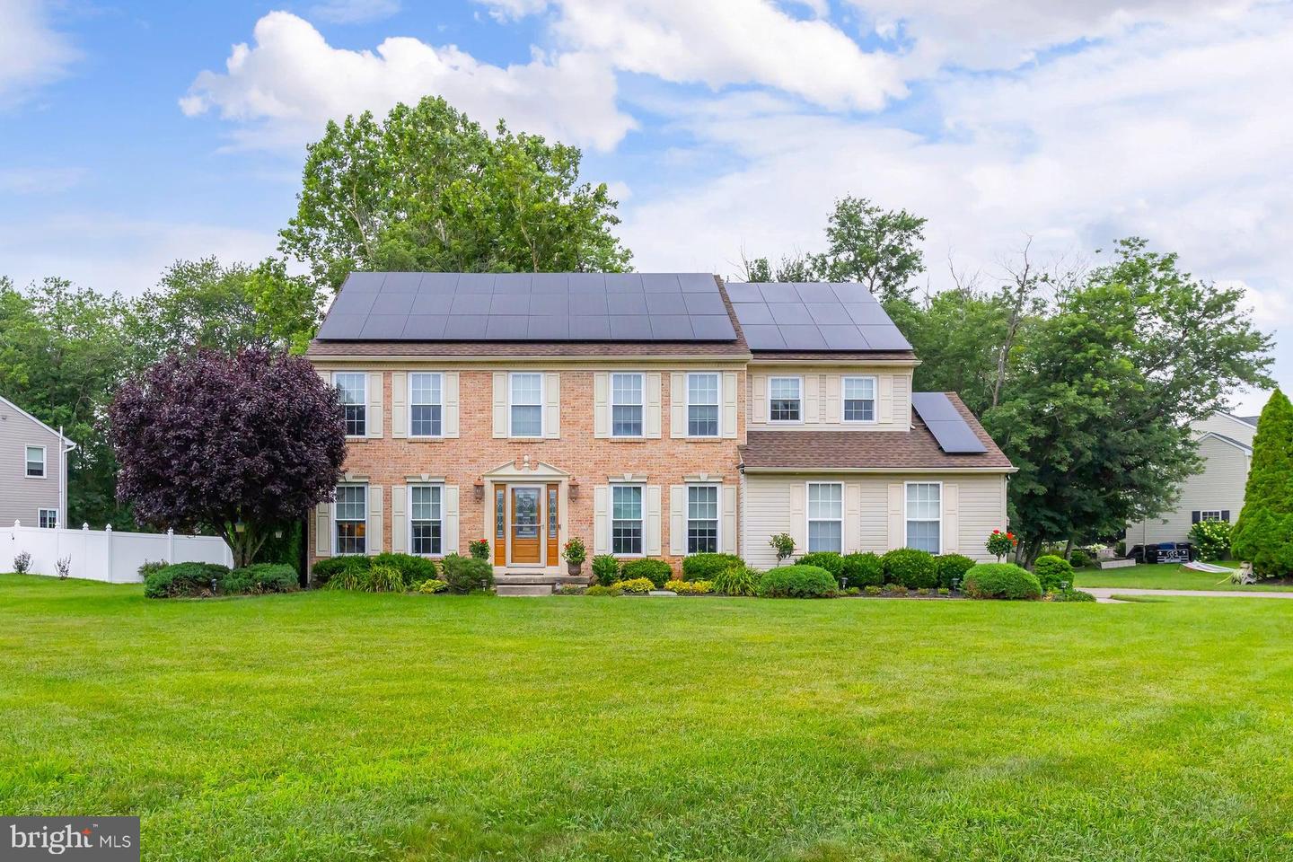 1401 Swan Ln