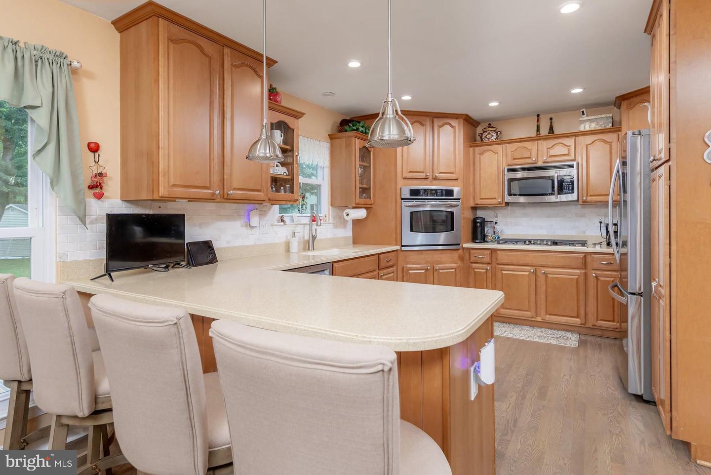 1401 Swan Ln