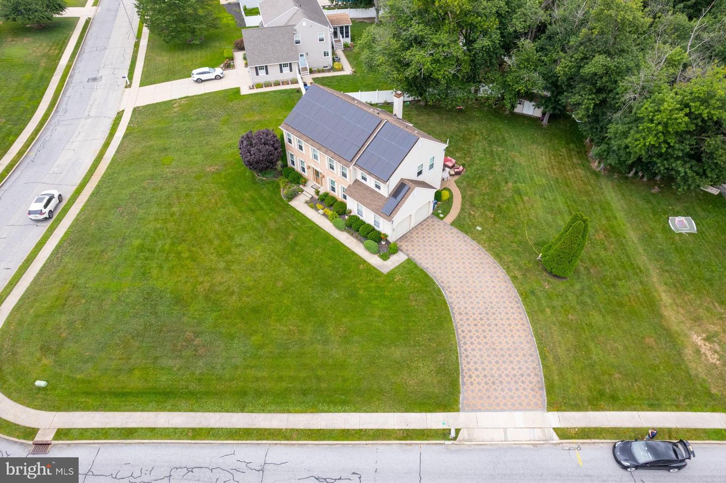 1401 Swan Ln