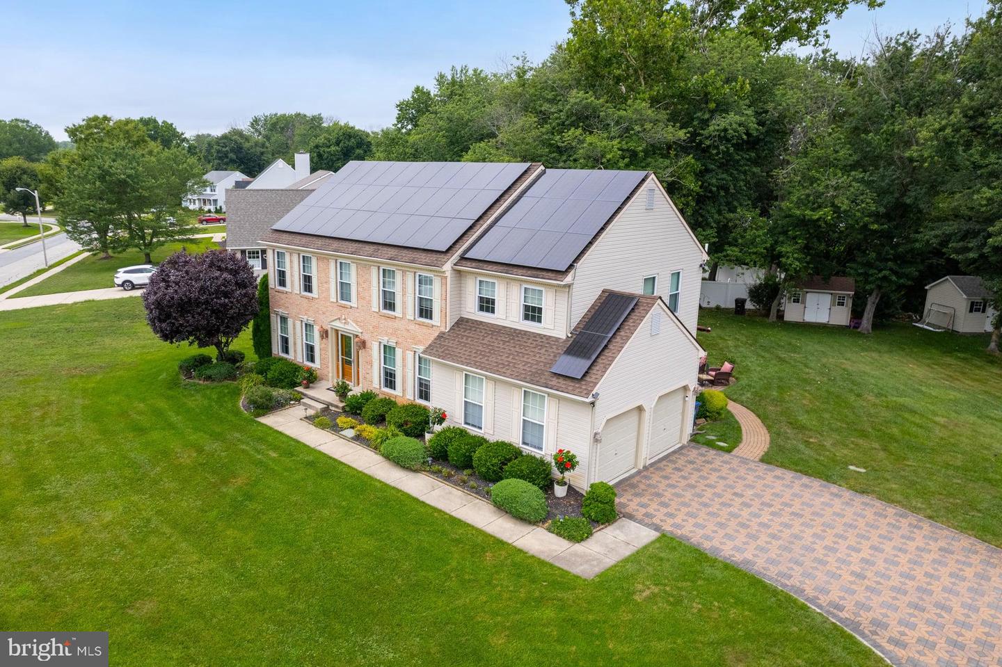 1401 Swan Ln