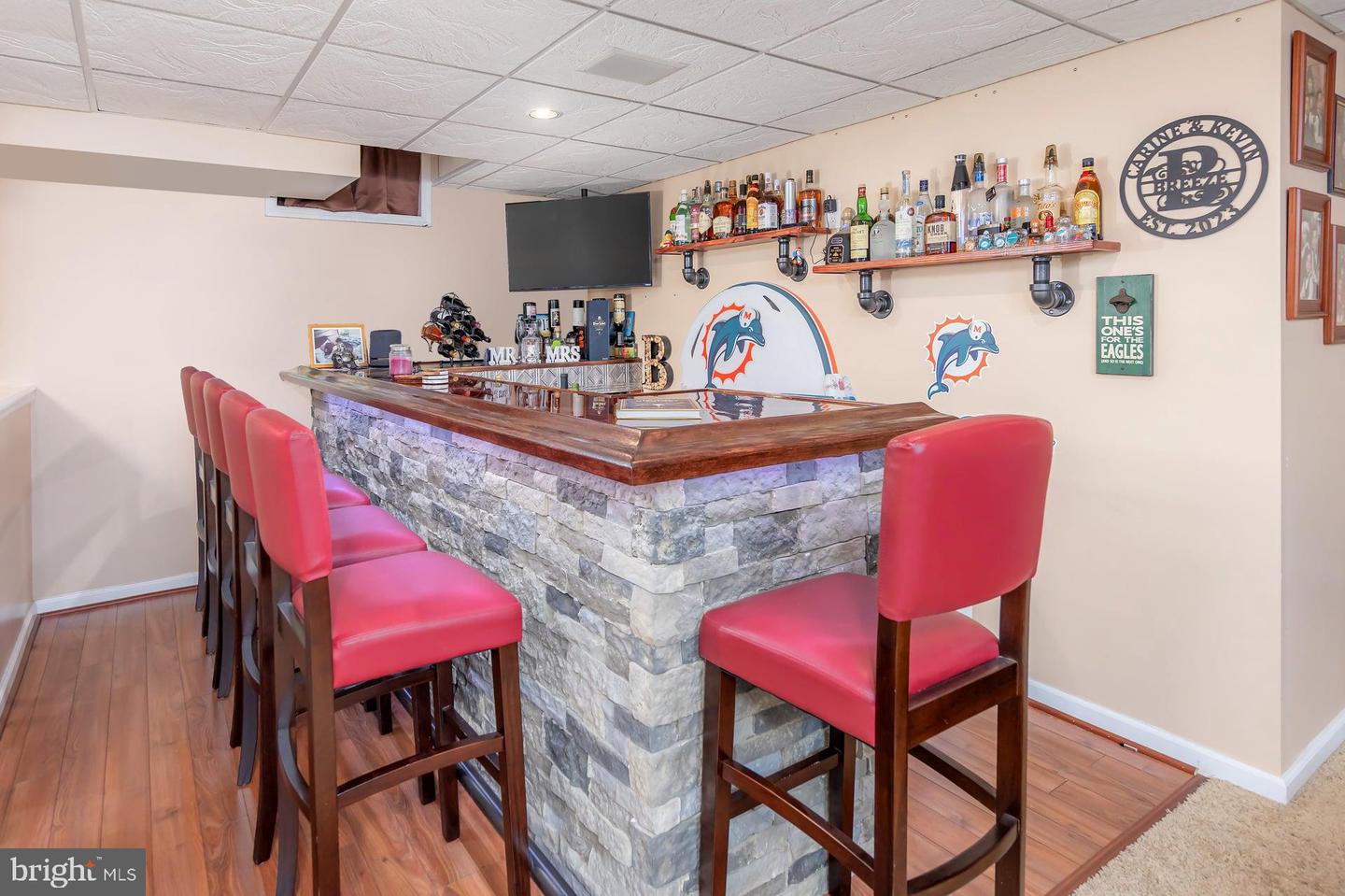 1401 Swan Ln